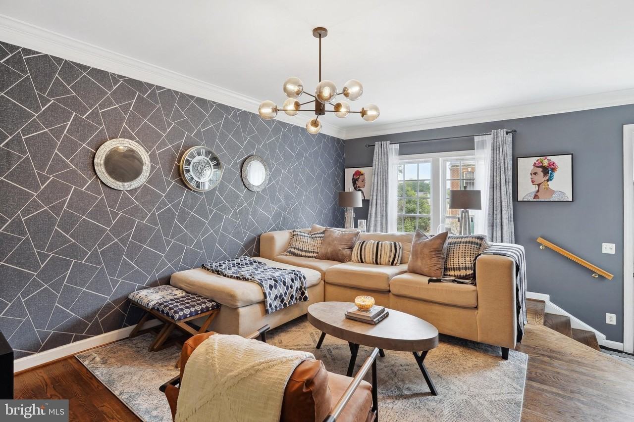 6667 Debra Lu Way - Photo 3 of 15