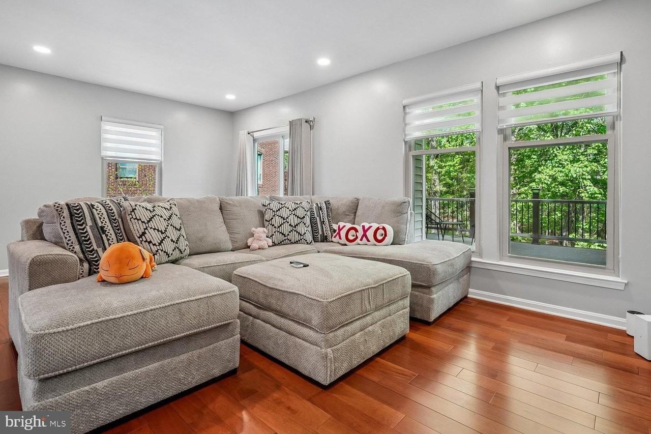 6608 Westbury Oaks Ct - Photo 5 of 27