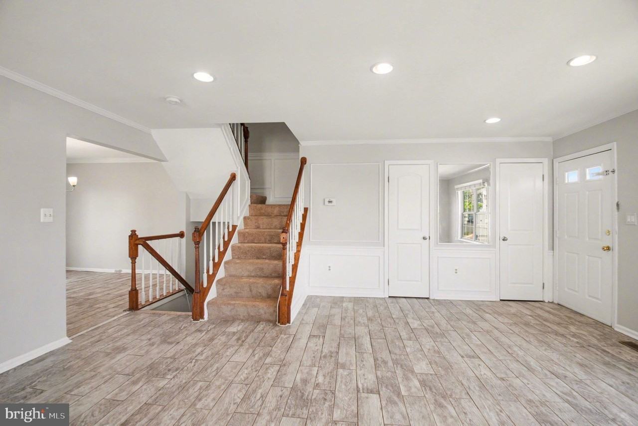 3648 Mcdowell Ct - Photo 4 of 27