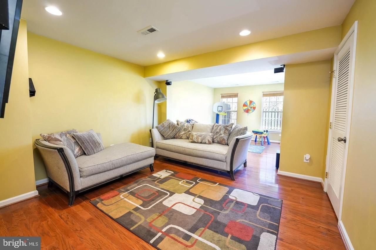 1414 Bird Watch Ct - Photo 3 of 28