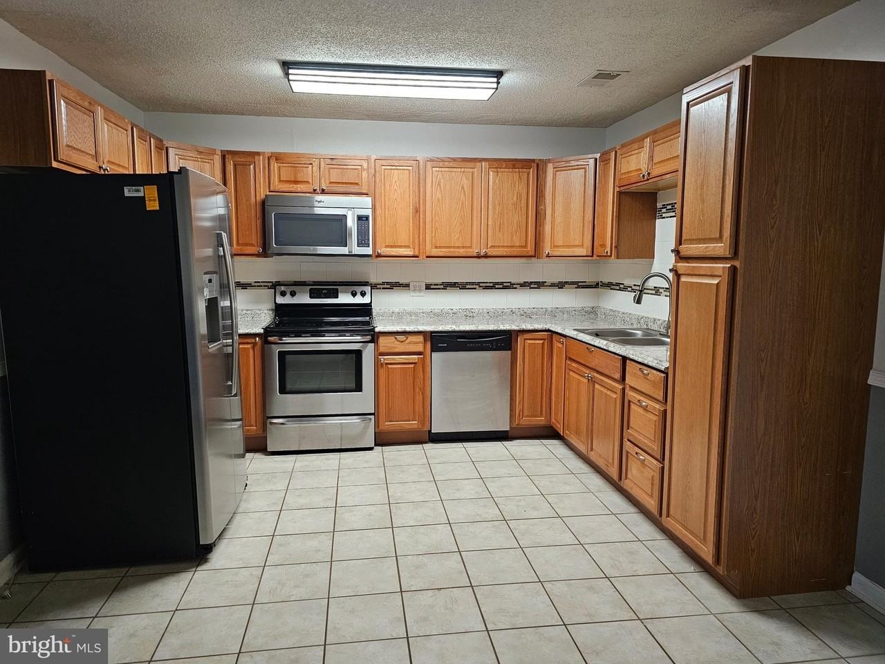 726 Olde Greenwich Cir - Photo 6 of 24