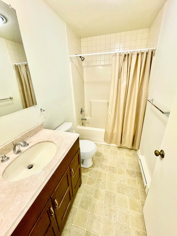 25 Camelot Court - Photo 7 of 15