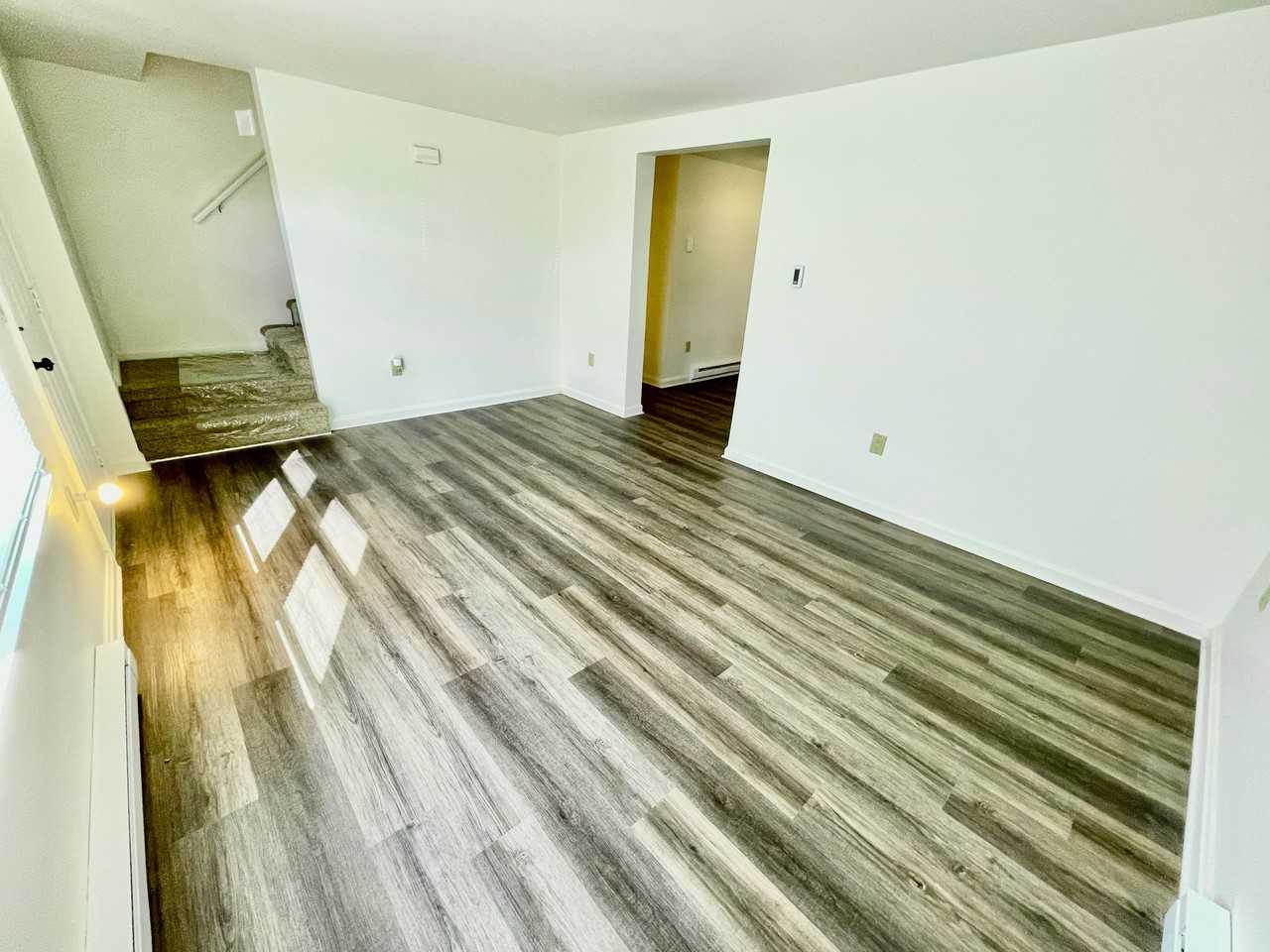 25 Camelot Court - Photo 2 of 15