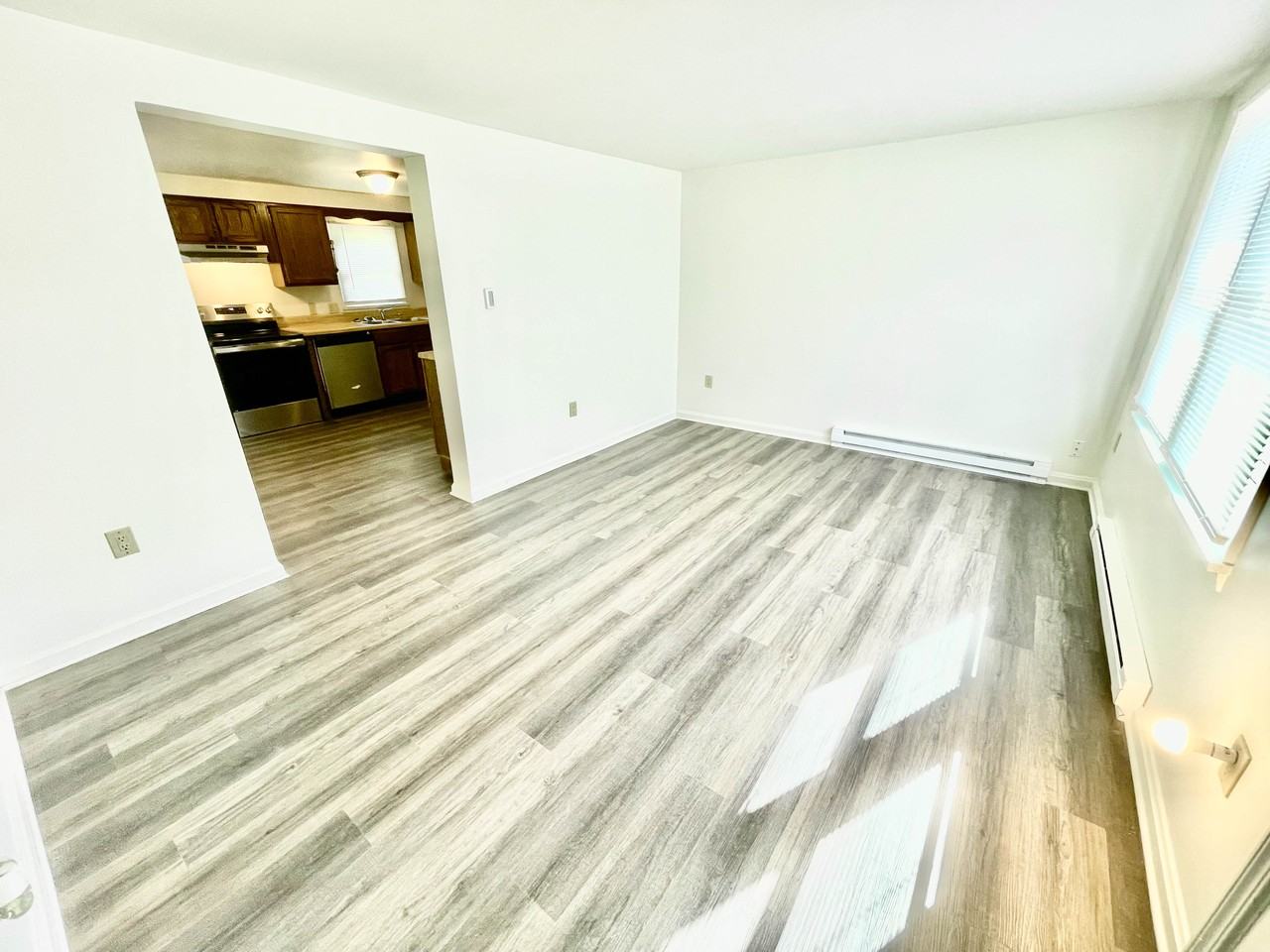 25 Camelot Court - Photo 3 of 15