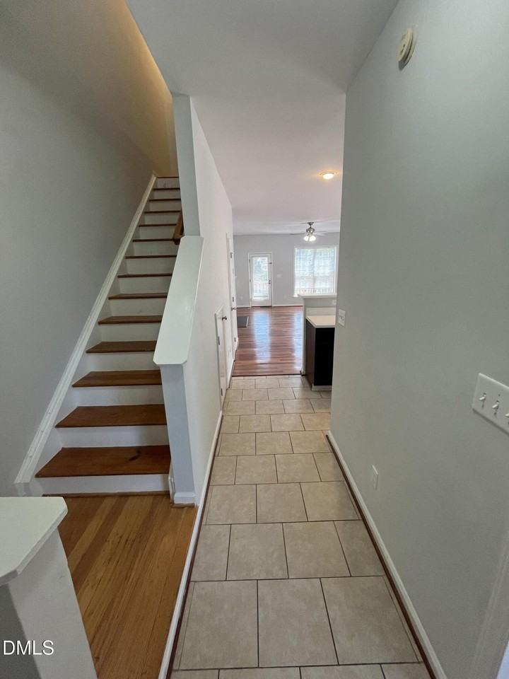 2036 Turtle Point Dr - Photo 6 of 29