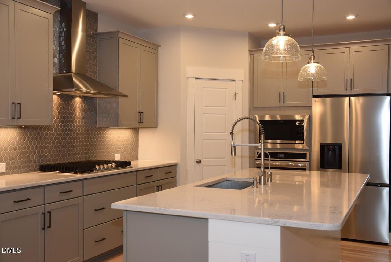 333 Parkland Dr - Photo 5 of 34