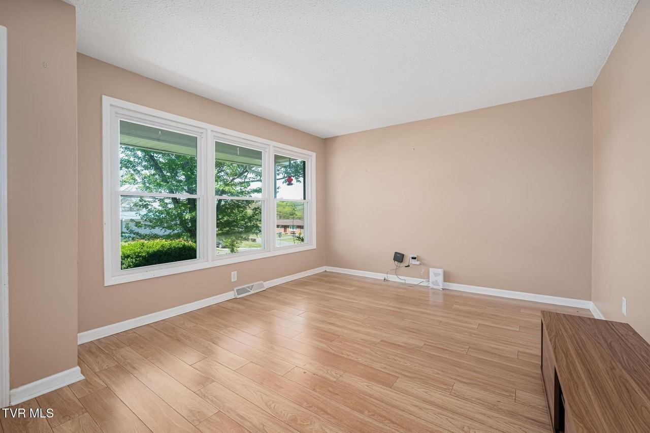 126 Charlem Hills Rd - Photo 6 of 50