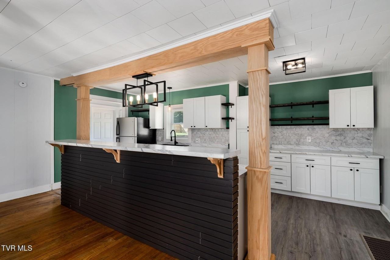 163 Woodland Dr - Photo 7 of 49