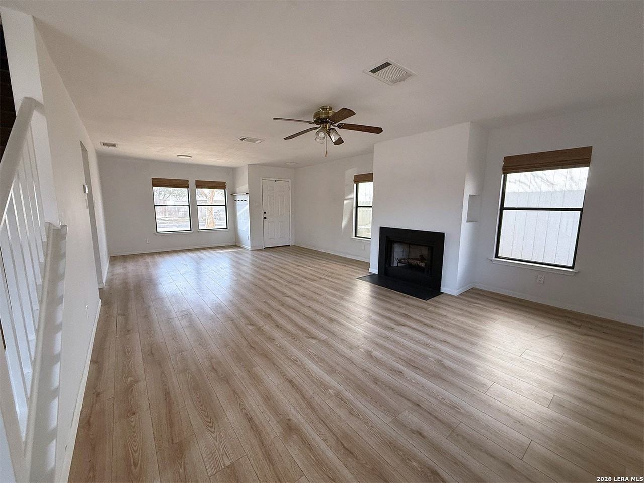 6910 Saharastone Dr - Photo 4 of 25