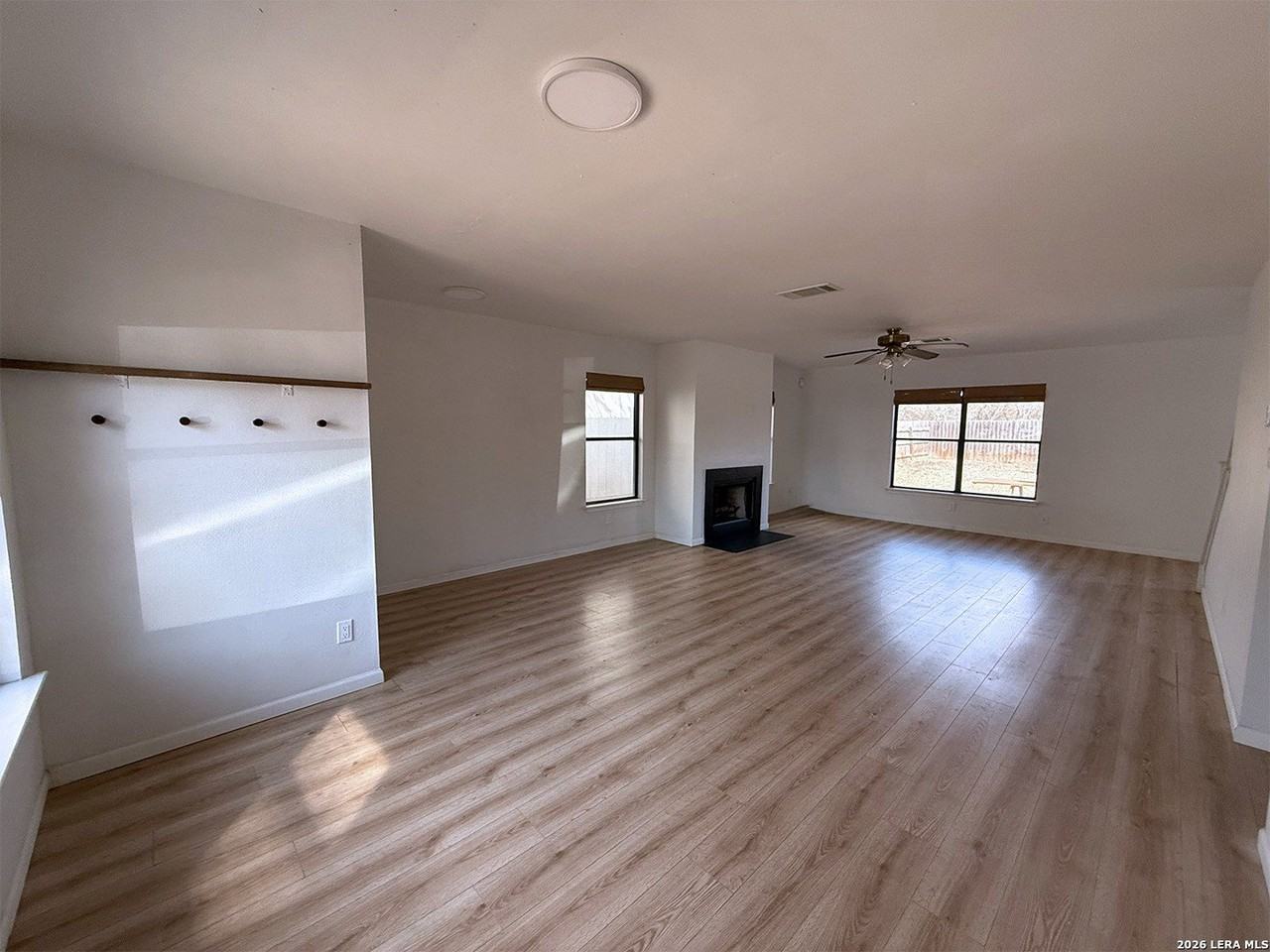 6910 Saharastone Dr - Photo 6 of 25