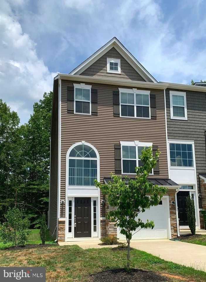 62 Andrews Pl - Photo 2 of 18