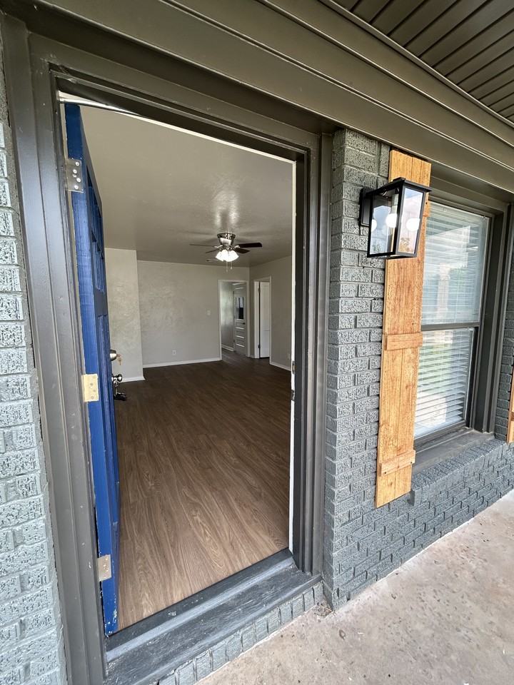 4000 Se 24th St #1 - Photo 3 of 14