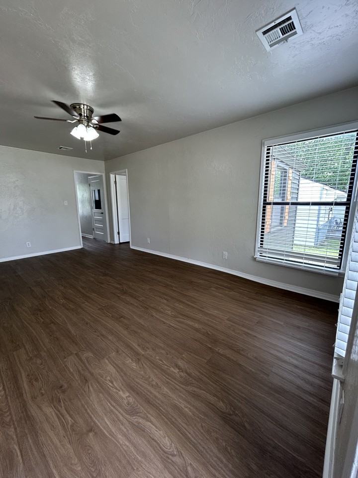 4000 Se 24th St #1 - Photo 4 of 14