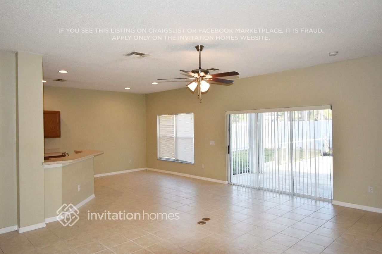2644 Coldstone Ln - Photo 3 of 13