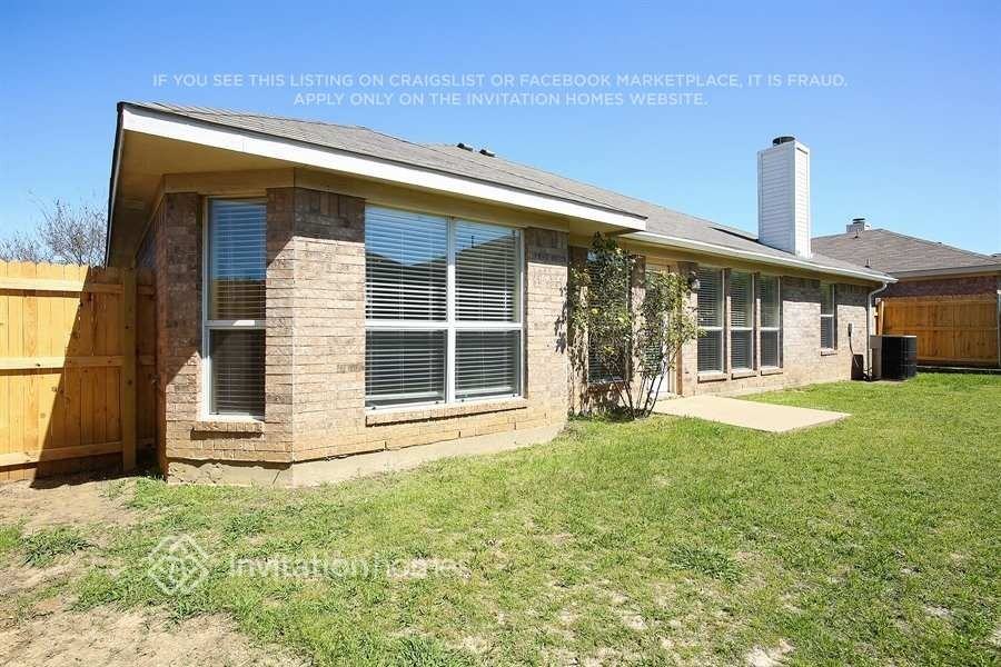 614 Saint Eric Dr - Photo 4 of 5