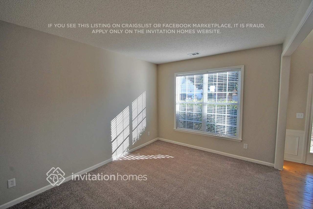 3649 Elmendorf Cv Nw - Photo 3 of 12