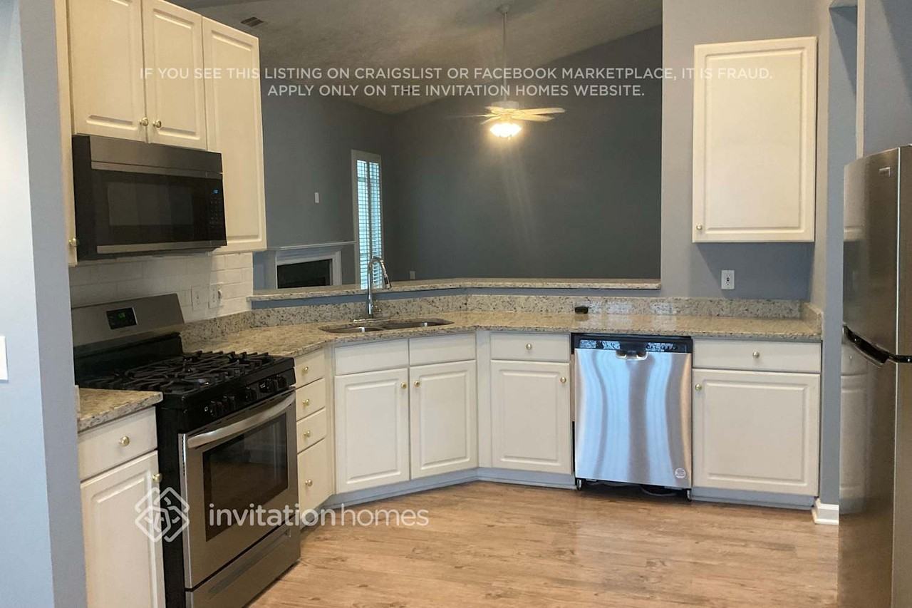 2094 Corsica Way Sw - Photo 5 of 19