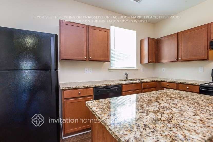 1562 Ewing Farm Dr - Photo 5 of 16