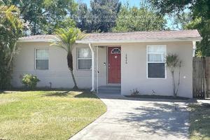 featured image of 2826 17th Ave N