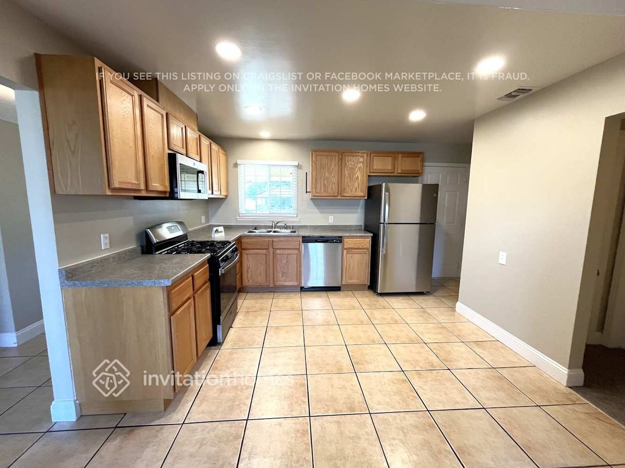2800 Northview Dr - Photo 3 of 18
