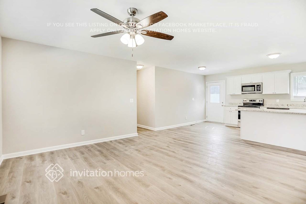 3068 Rollingwood Ln Se - Photo 6 of 26