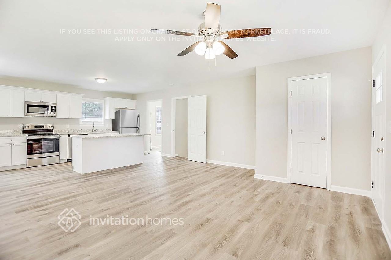 3068 Rollingwood Ln Se - Photo 7 of 26