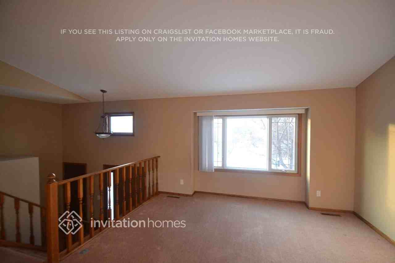 1311 Minnesota St S - Photo 3 of 9