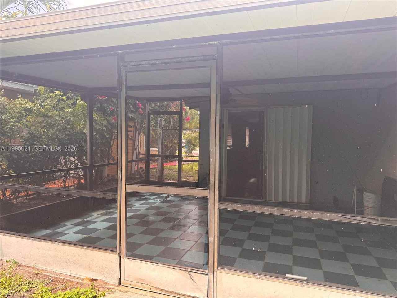 3830 Southwest 31st Street - Photo 7 of 9