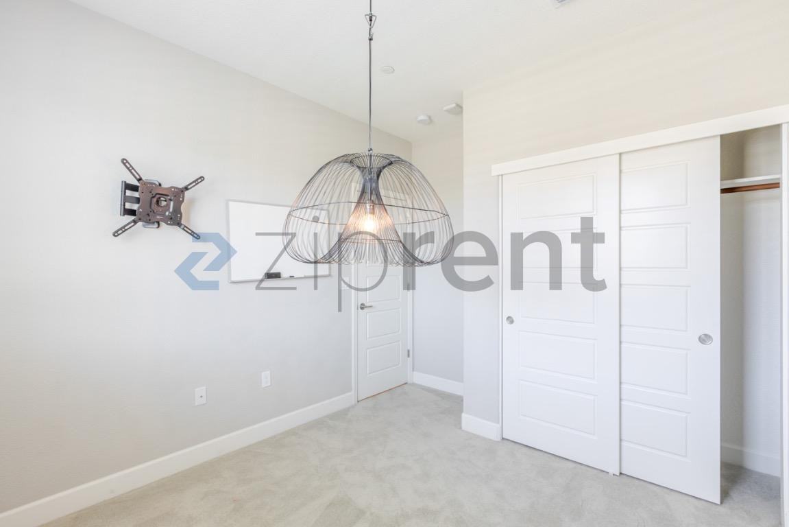 5824 Highport Dr - Photo 7 of 40