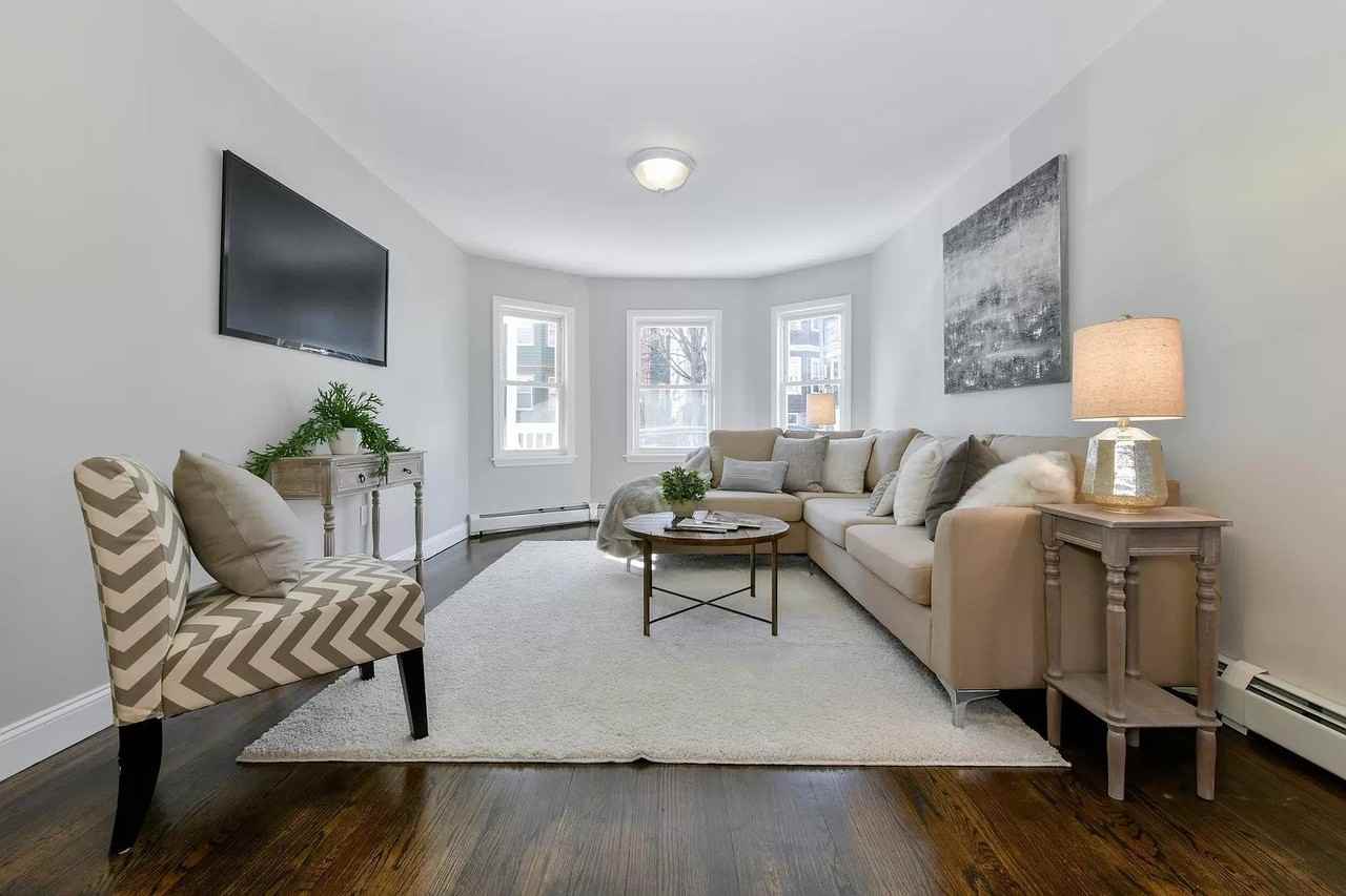 21 Rowell Street21 Rowell Street - 3 #3 - Photo 3 of 11
