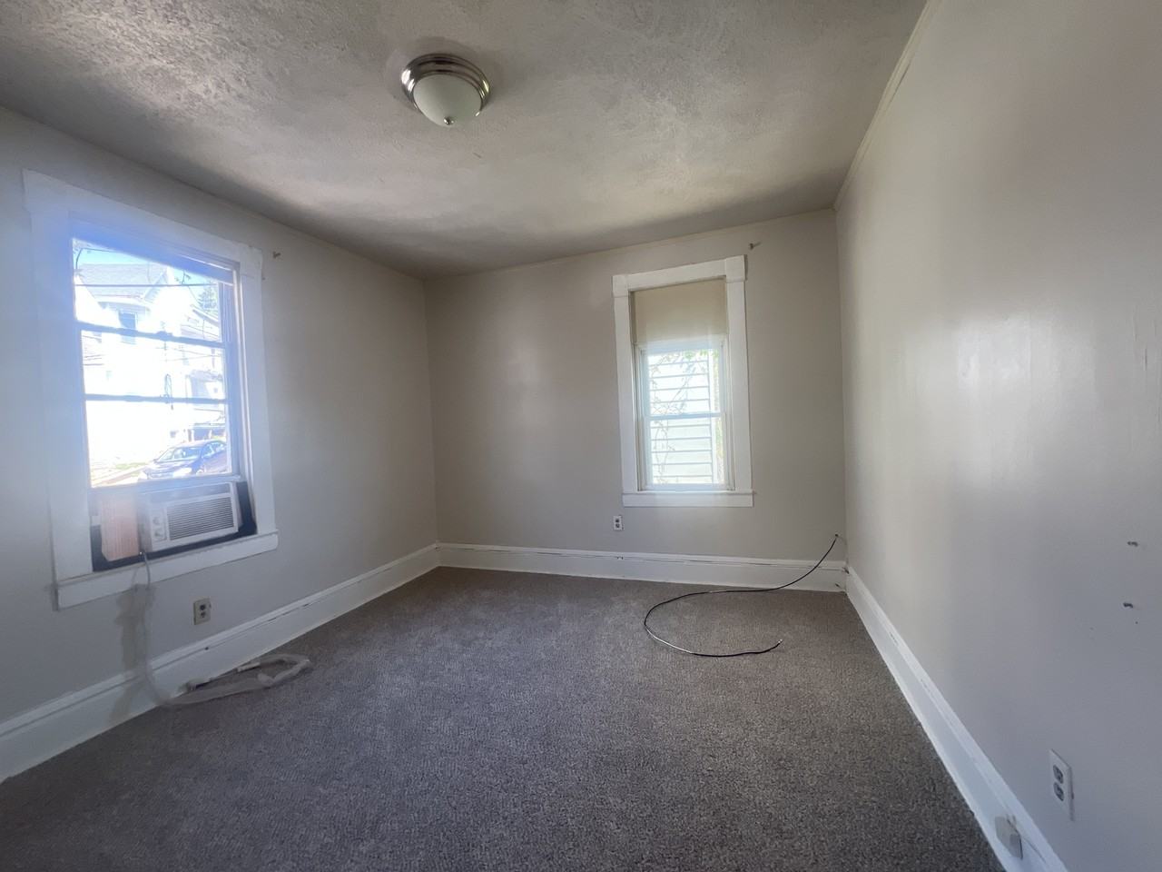 466 Dallas St #B - Photo 4 of 8