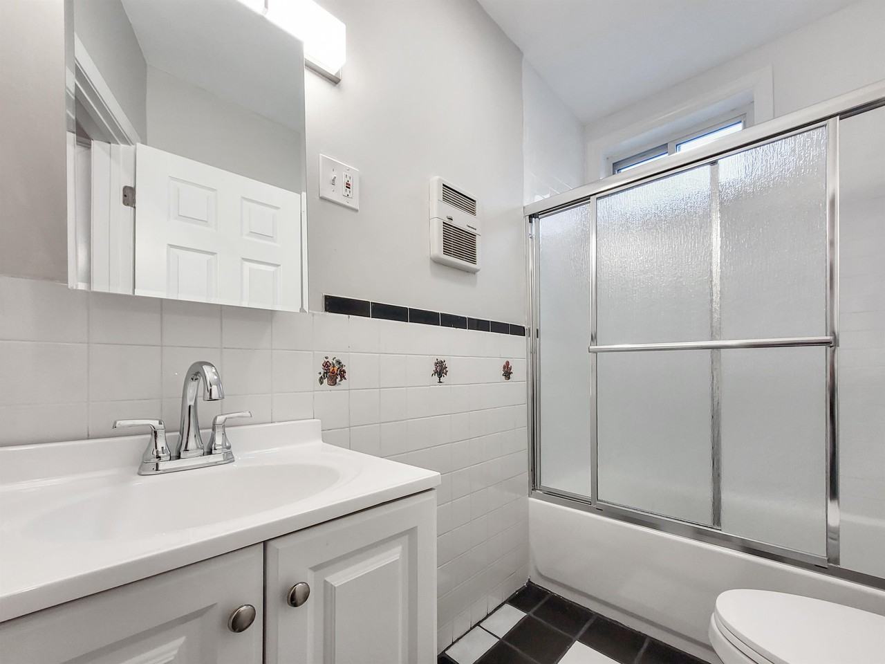 42 Fenton Street42 Fenton Street - 42 - 2 #42-2 - Photo 7 of 11