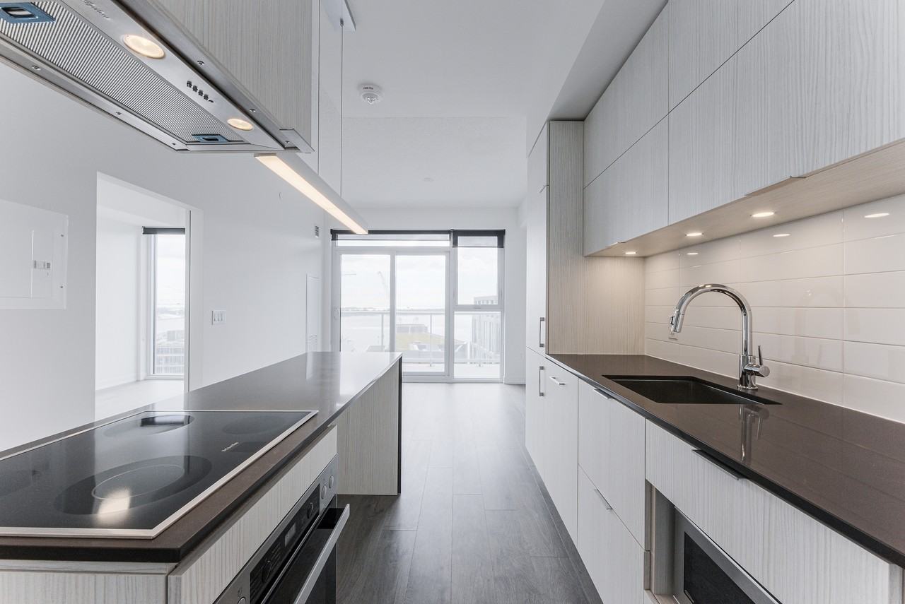 20 Residential Condo #1604 - Photo 7 of 25