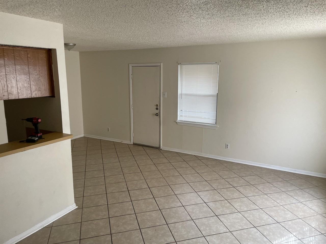 4506 Chase Cir #D - Photo 2 of 9