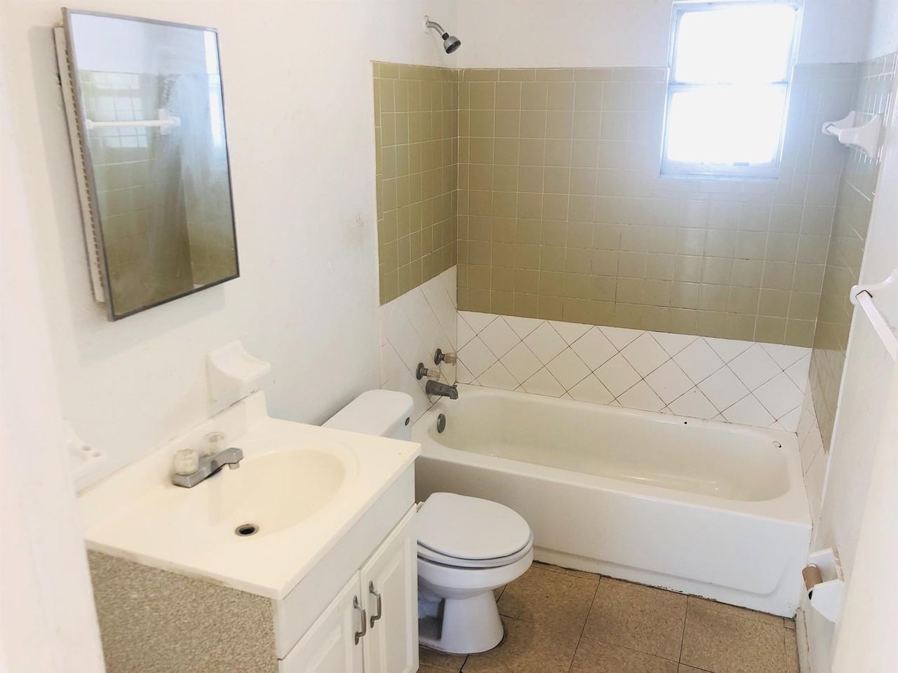 507 Kilgore St #10 - Photo 3 of 7