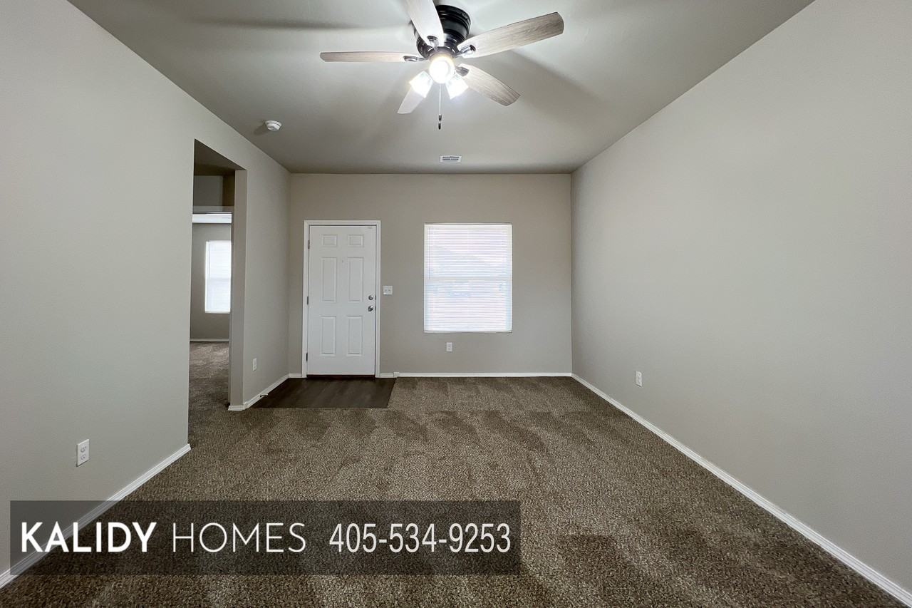 4301 Driftwood Dr #1 - Photo 2 of 26