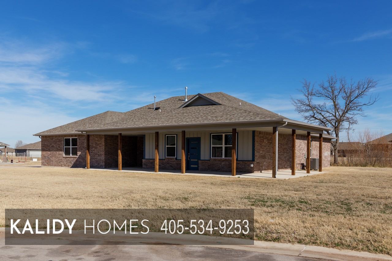 306 Kirks Holw #1 - Photo 2 of 50