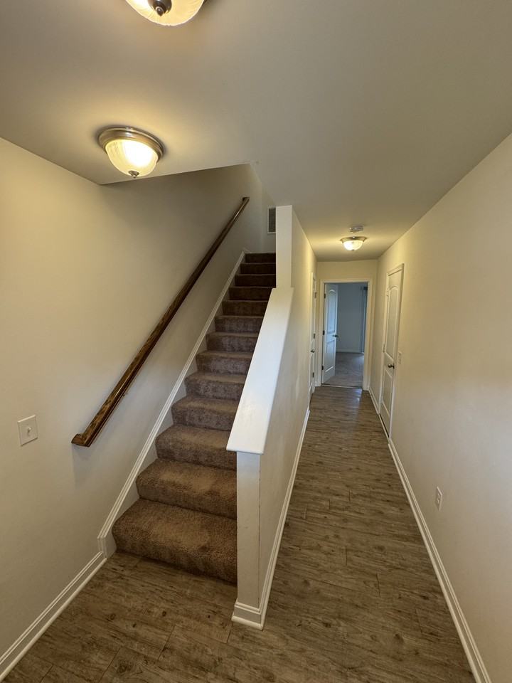 172 Drexel Ct #1 - Photo 3 of 22