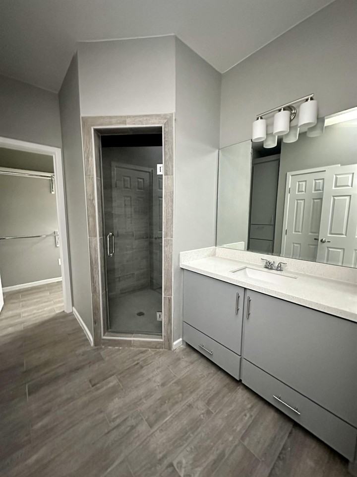 1805 S Angelina Marie #2 - Photo 4 of 13