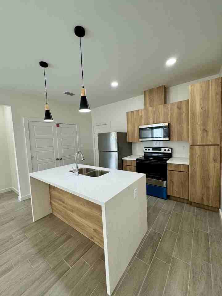 1308 W Platinum Dr #3 - Photo 3 of 12