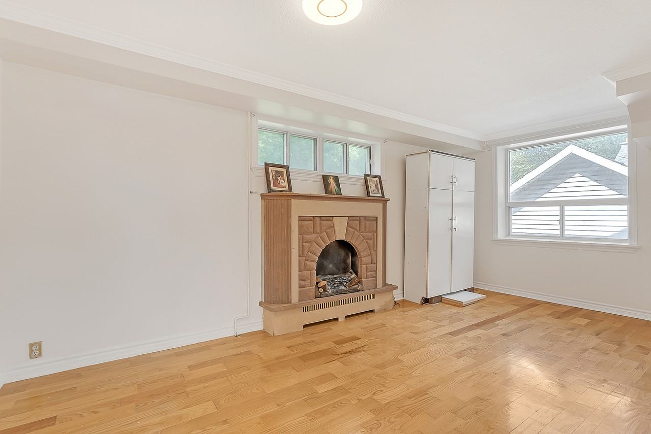 1345 St. James Ave - Photo 6 of 19