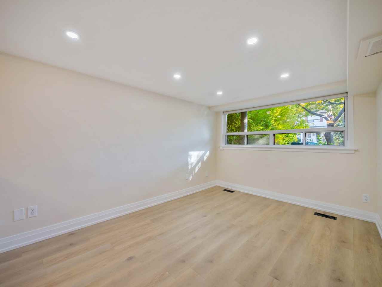 42 Symons Street - Photo 2 of 19