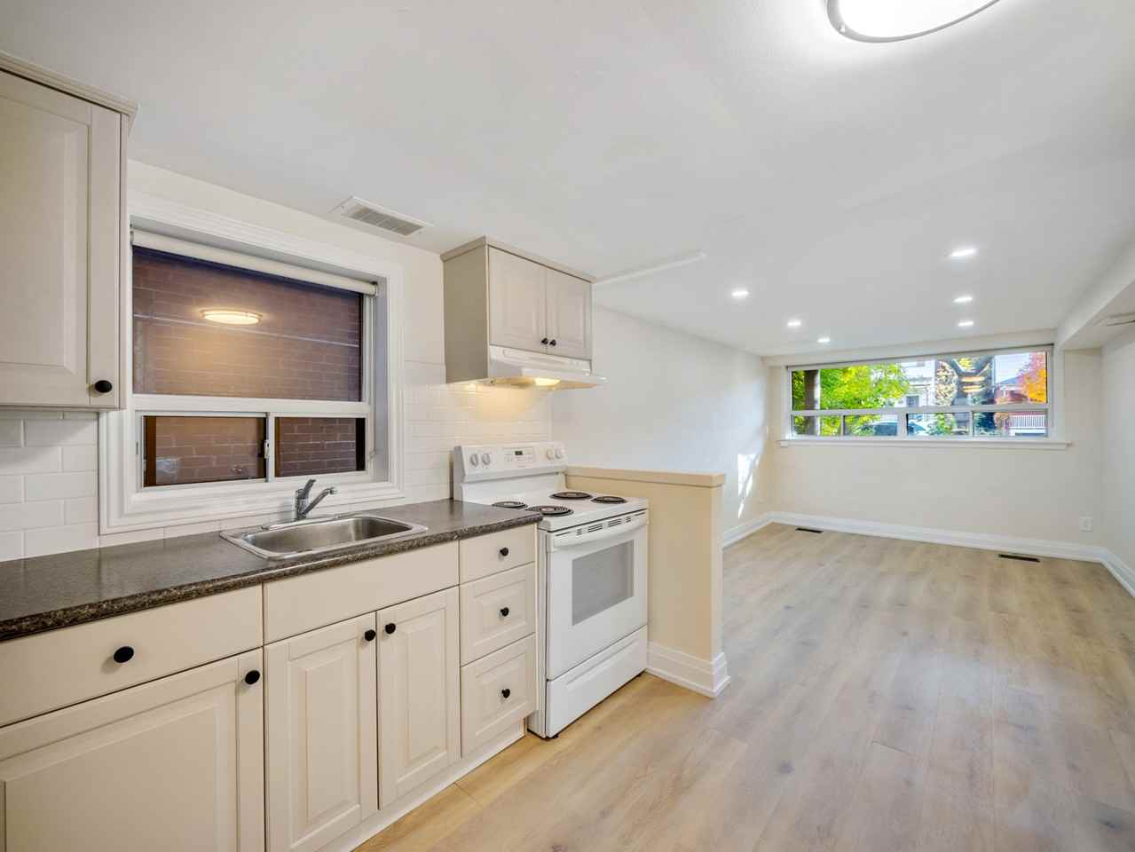 42 Symons Street - Photo 6 of 19