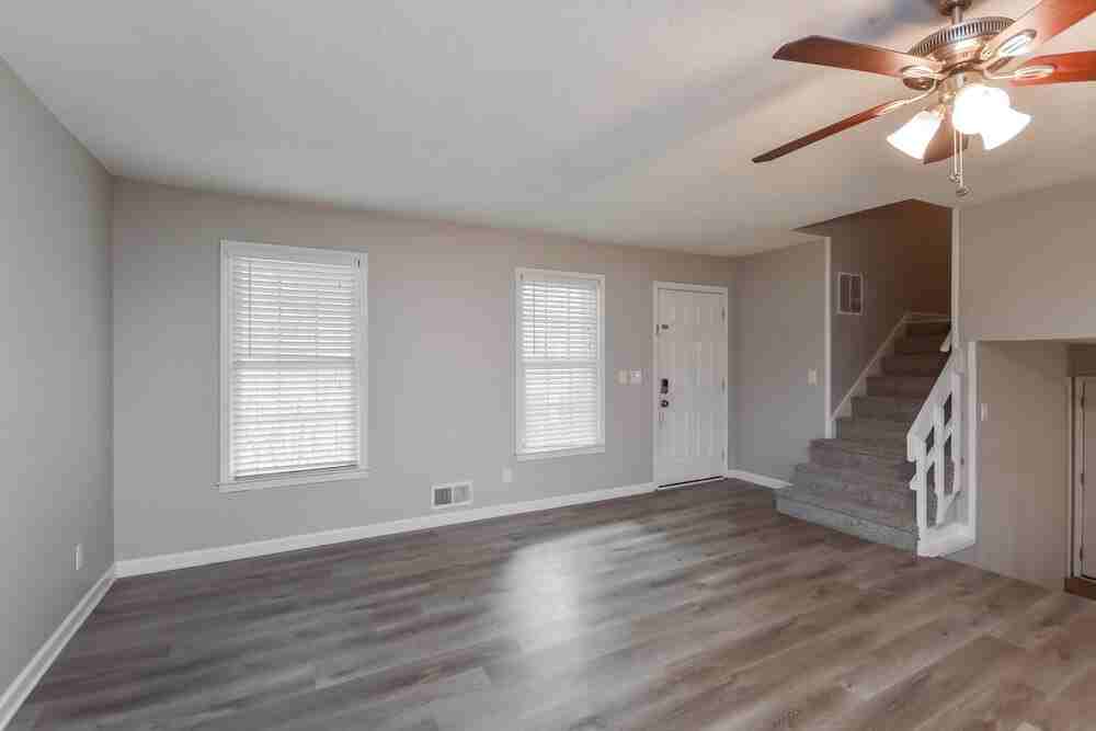 2128 Summertown Dr - Photo 7 of 25