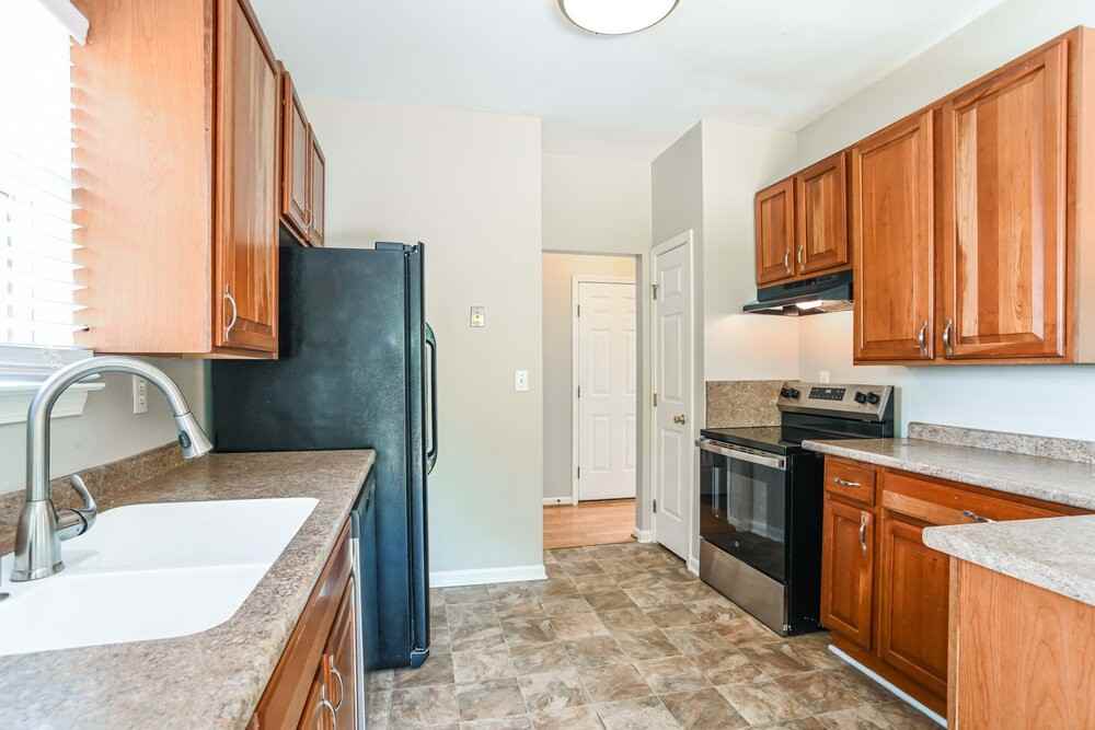 6625 Courtland St - Photo 7 of 17