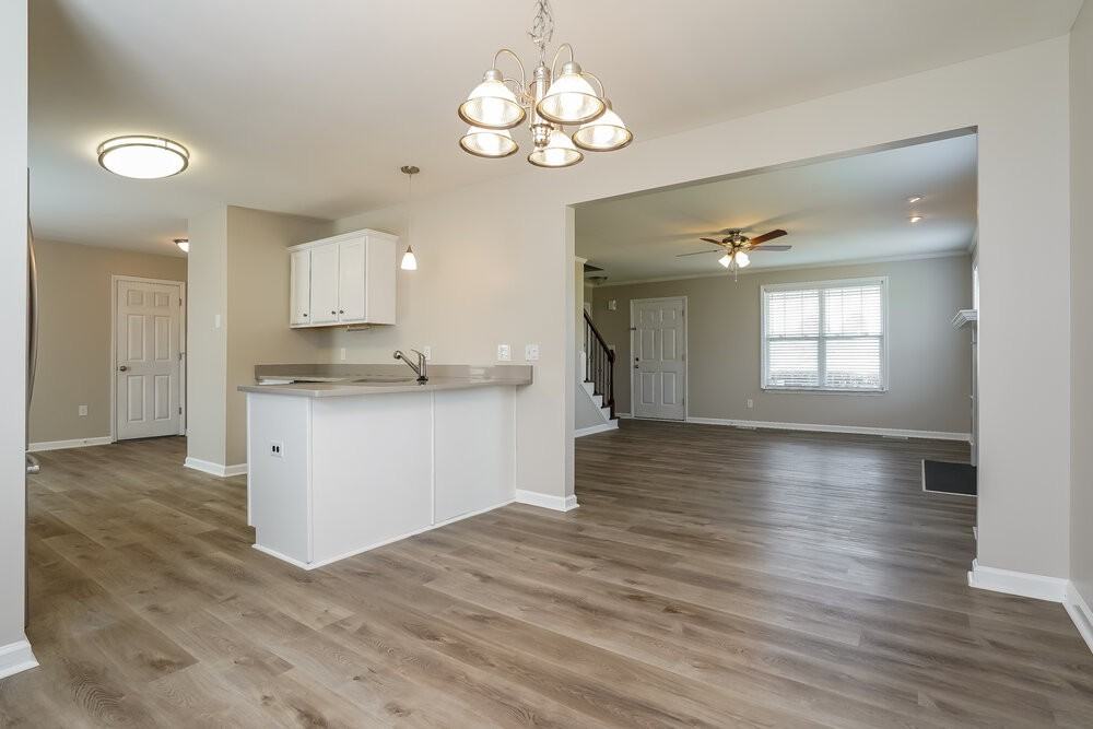 2165 Southfort Dr - Photo 7 of 17