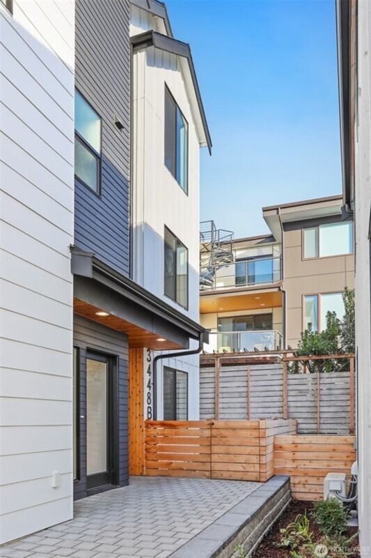 3448 Nw 65th St #B - Photo 2 of 34