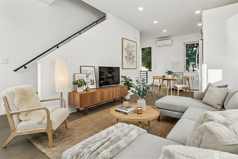 3448 Nw 65th St #B - Photo 5 of 34