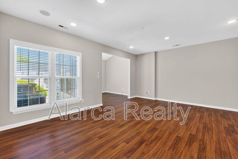 4903 Sunburst Ln - Photo 2 of 19