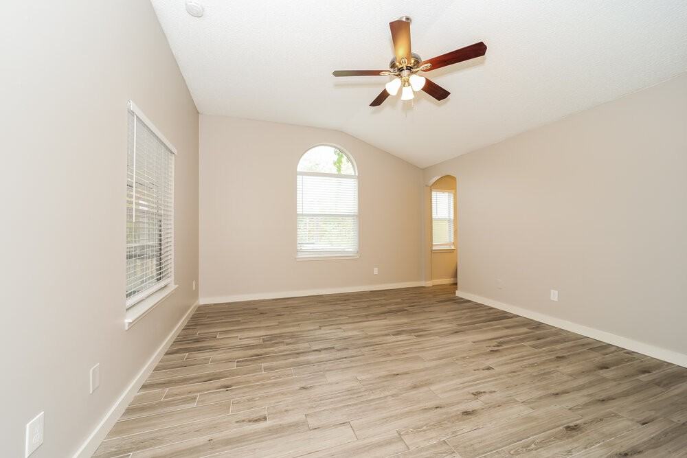 1120 Creeks Ridge Rd - Photo 7 of 16